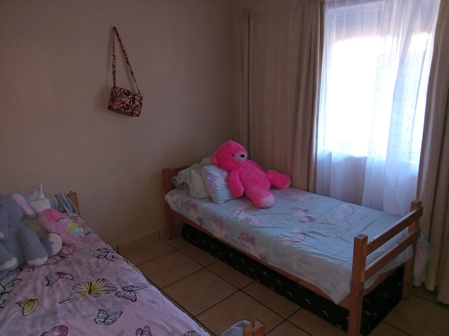 2 Bedroom Property for Sale in Heiderand Western Cape